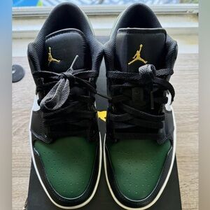 Size 10 - Jordan 1 Low Green Toe 2021 553558371- Preowned